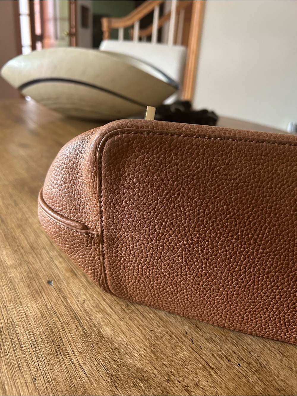 Tory Burch Pebbled Leather Shoulder Hobo in Chestnut - Picture 4 of 8